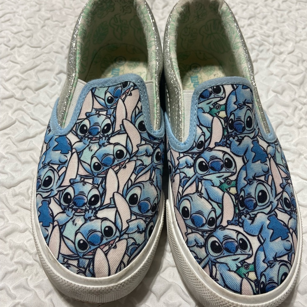 Stitch Patterned Slip-On Shoes Girls size 2 pre-owned